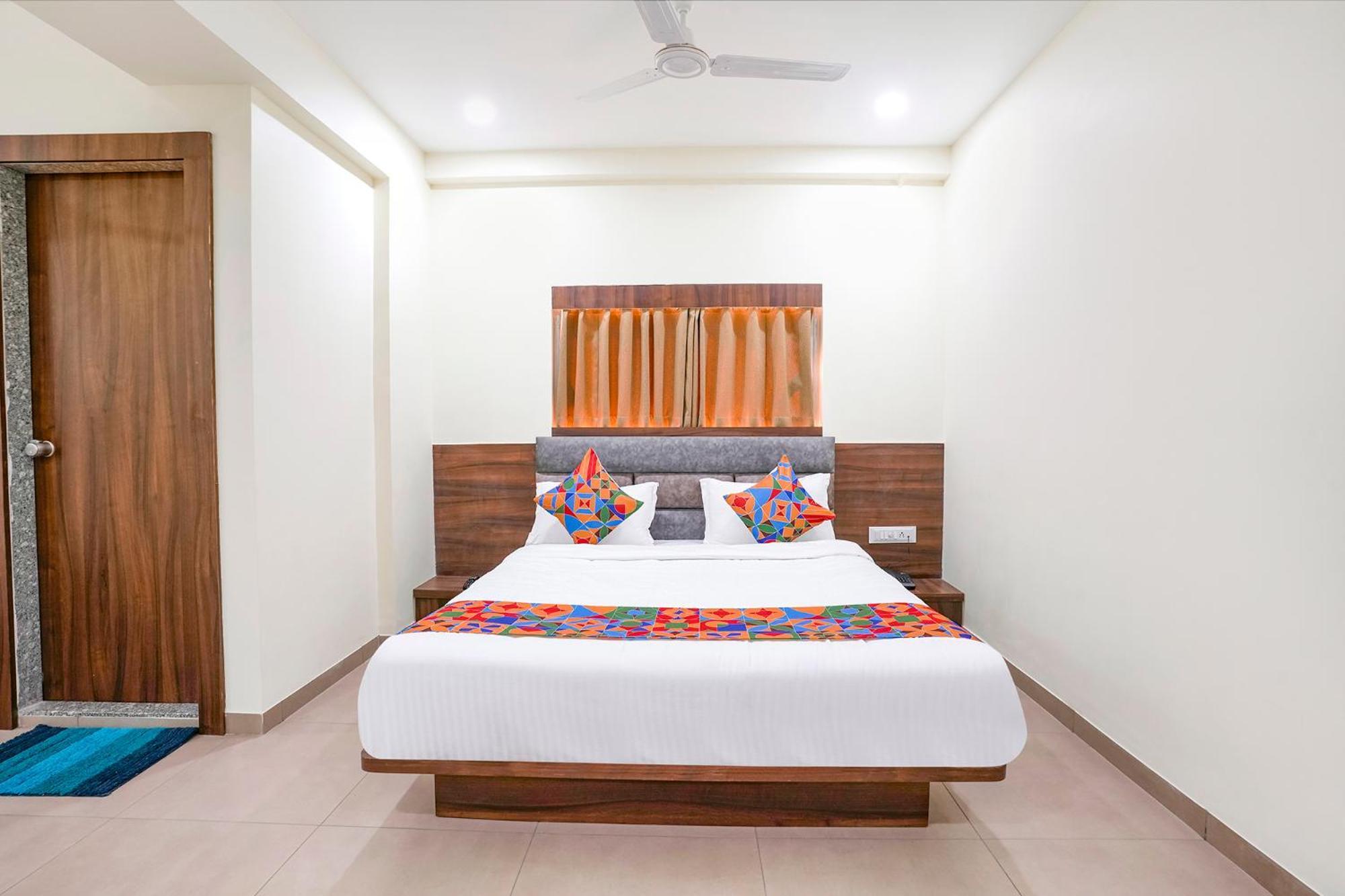 Fabhotel Hill Park I Vadodara Esterno foto